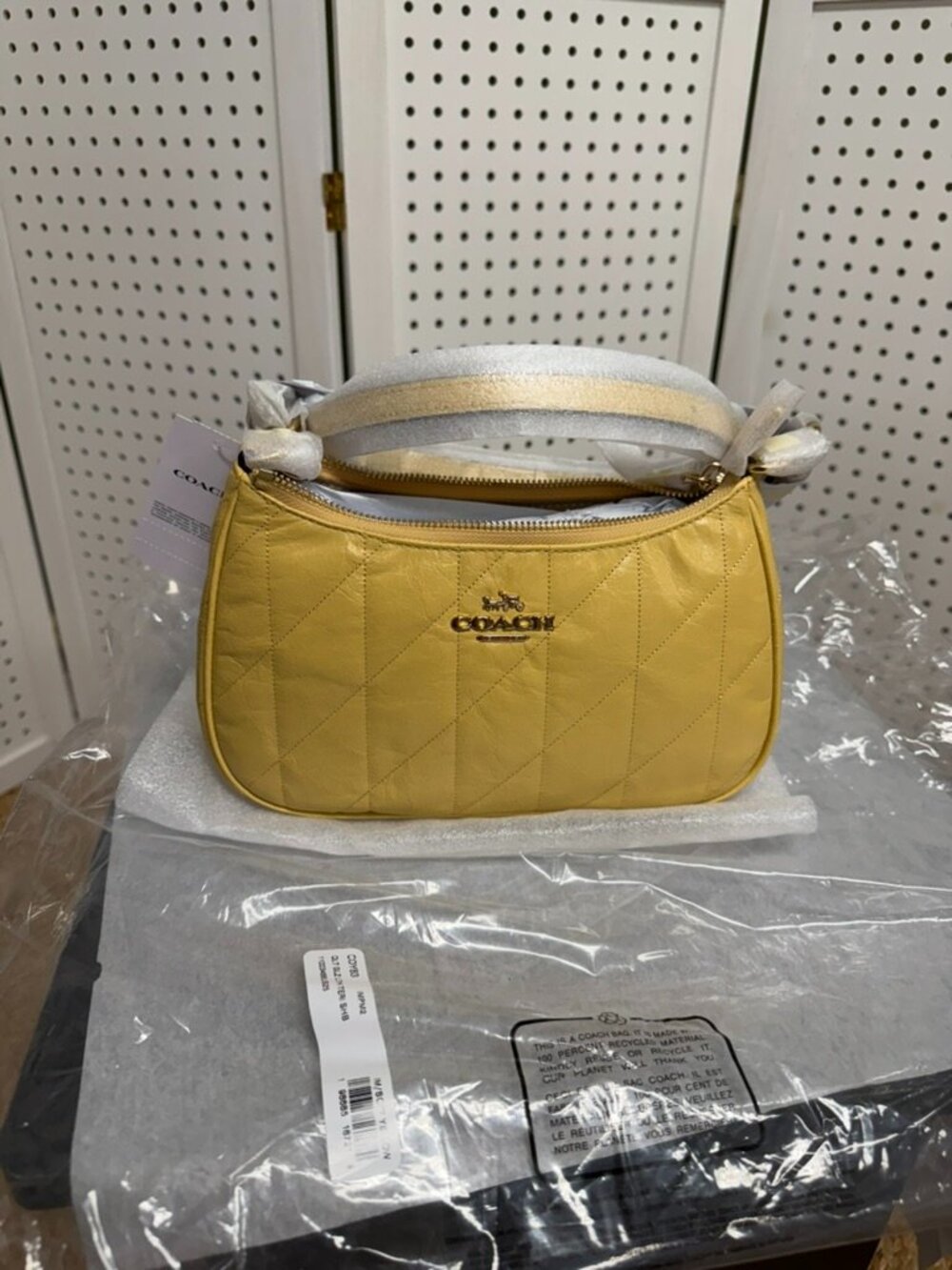 Coach Teri Shoulder Bag With Quilting Crinkle Leather Gold Soft Yellow NWT - Picture 4 of 13